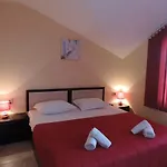 Bа́kish Affittacamere 3*