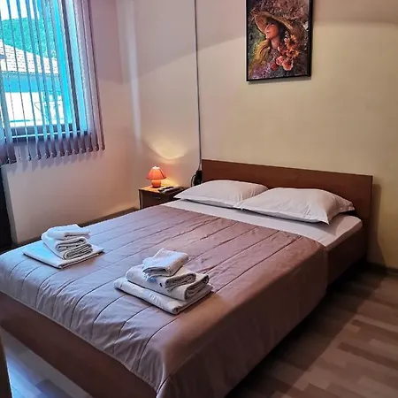 Bа́kish Casa de hóspedes Obzor