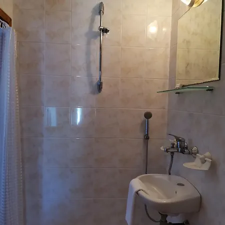 Bа́kish Casa de hóspedes Obzor