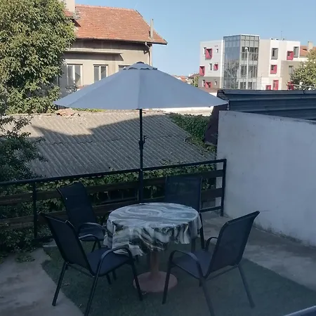 Bа́kish بيت ضيافة ابزور