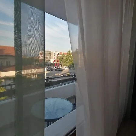 Bа́kish Gæstehus Obzor